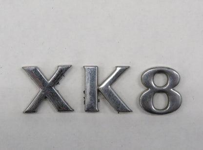 Jaguar X100 XK8 Emblem Logo hinten rechts