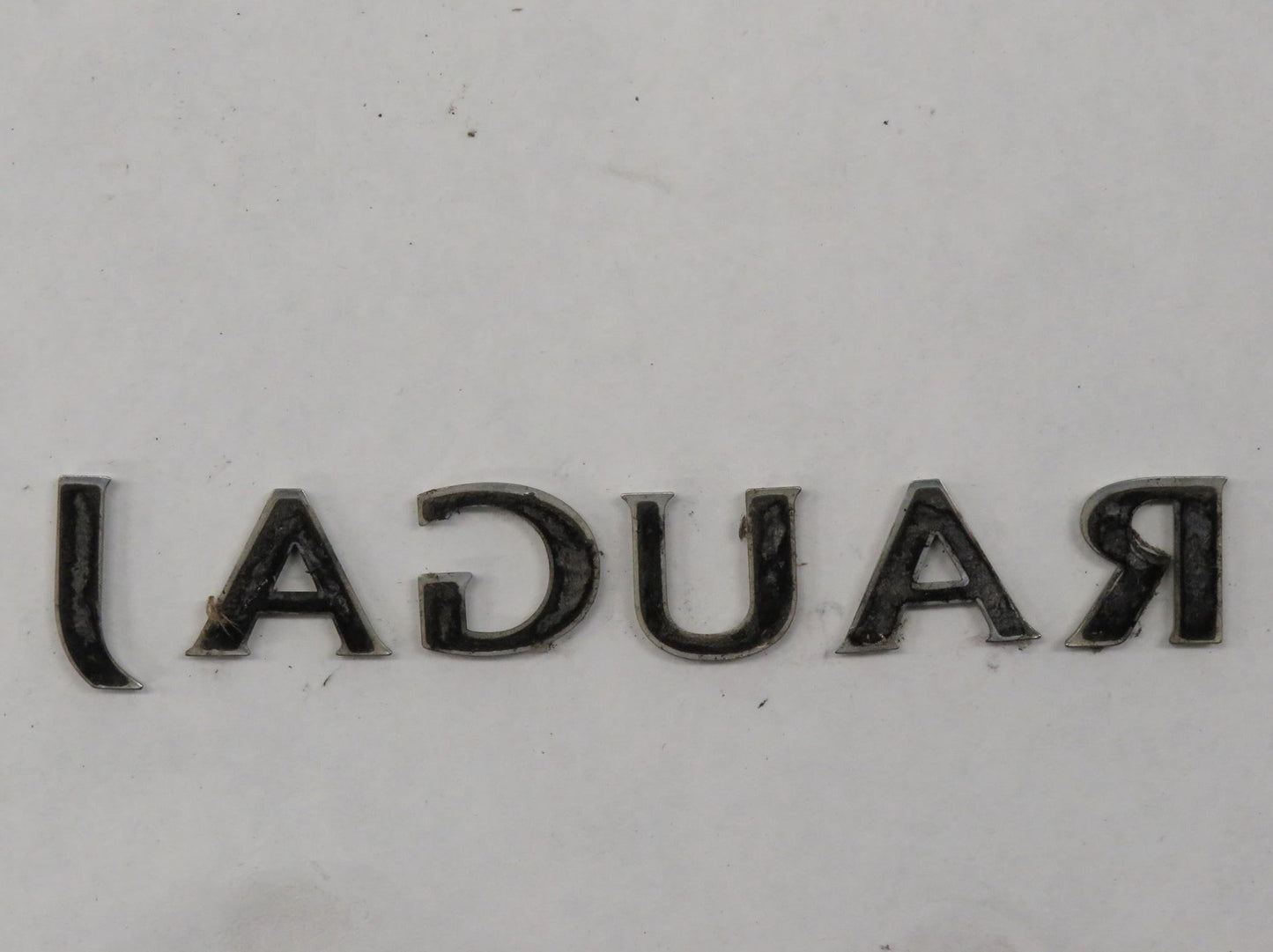 Jaguar X100 XK8 Emblem Logo hinten links