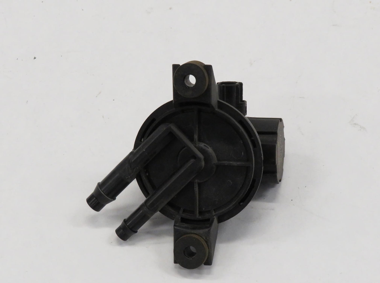 Jaguar X100 XKR XK8 Ventil Kraftstoff Aktivkohlefilter Vakuumventil LJB1515AA