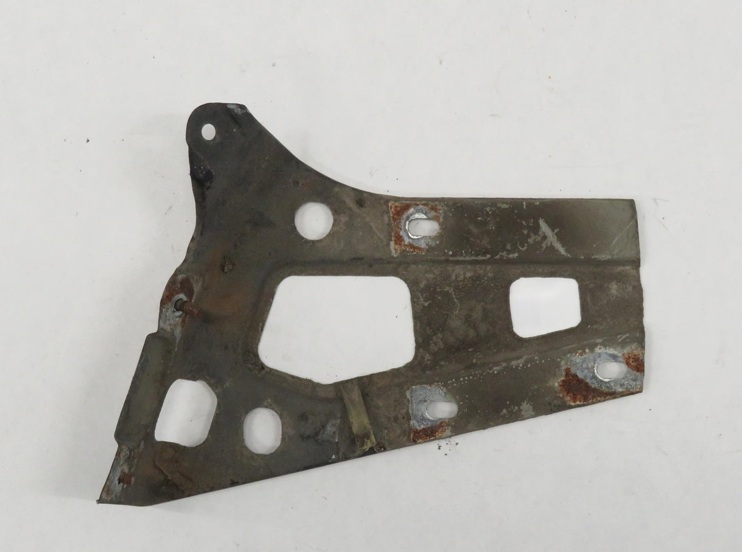 Jaguar X100 XKR XK8 Halter Kotflügel Valance reinforcing bracket LH FJA4423AC