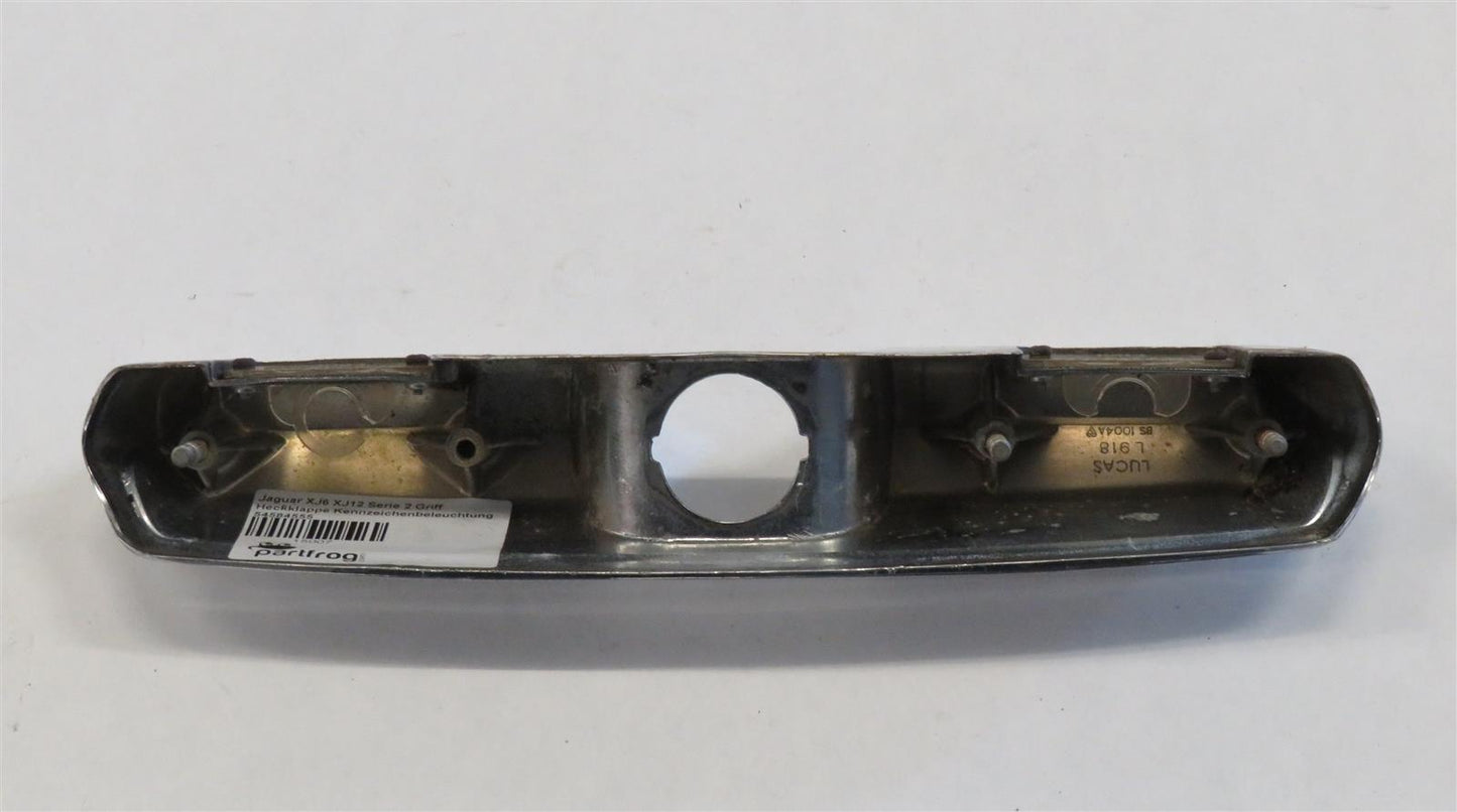 Jaguar XJ6 XJ12 Serie 2 Griff Heckklappe Kennzeichenbeleuchtung 54584555