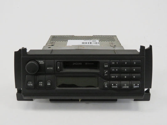 Jaguar X100 Series XKR XK8 Radio mit Code AJ9850R LJB4100AA