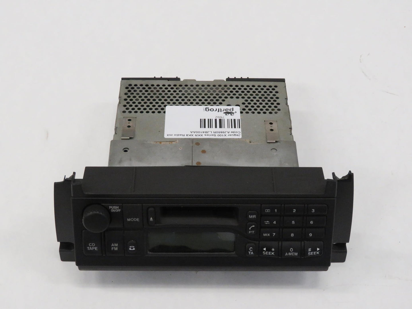 Jaguar X100 Series XKR XK8 Radio mit Code AJ9850R LJB4100AA