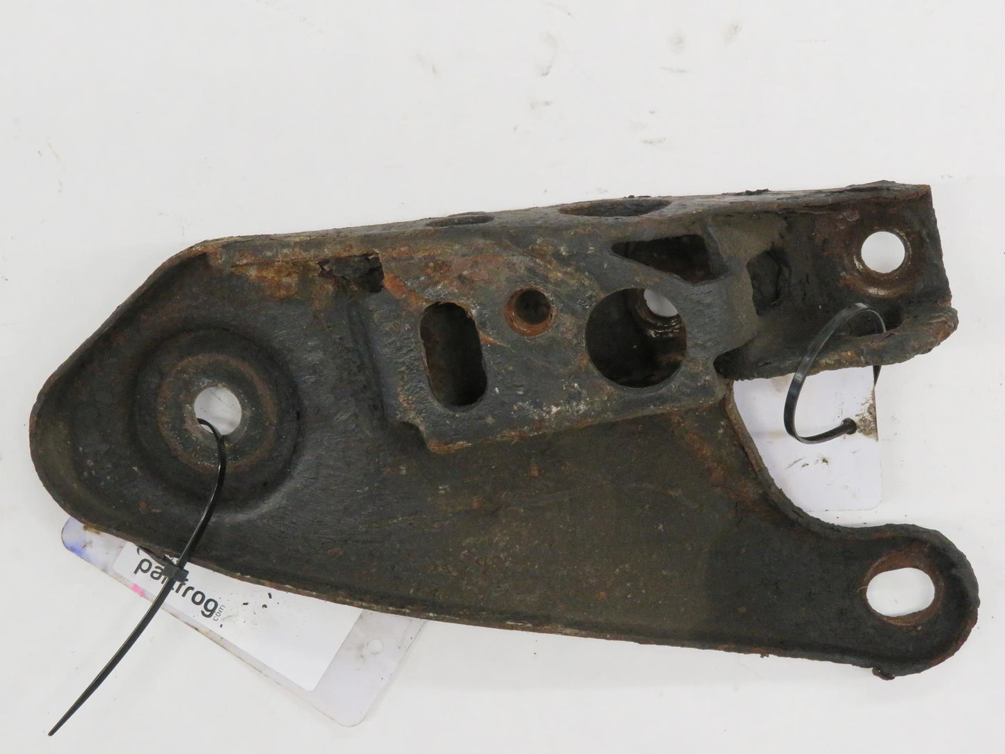 Jaguar X100 XK8 XKR Cabrio Halter Hinterachse links mounting bracket MJA3701AA