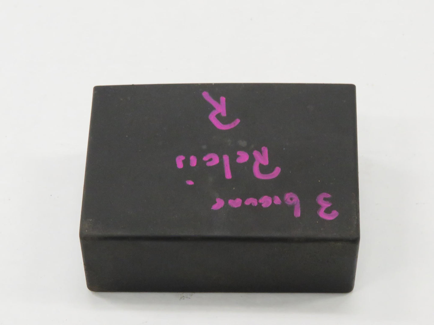 Jaguar X100 XKR XK8 Engine Motor Computer ECU Relay Cover LJA6735AB
