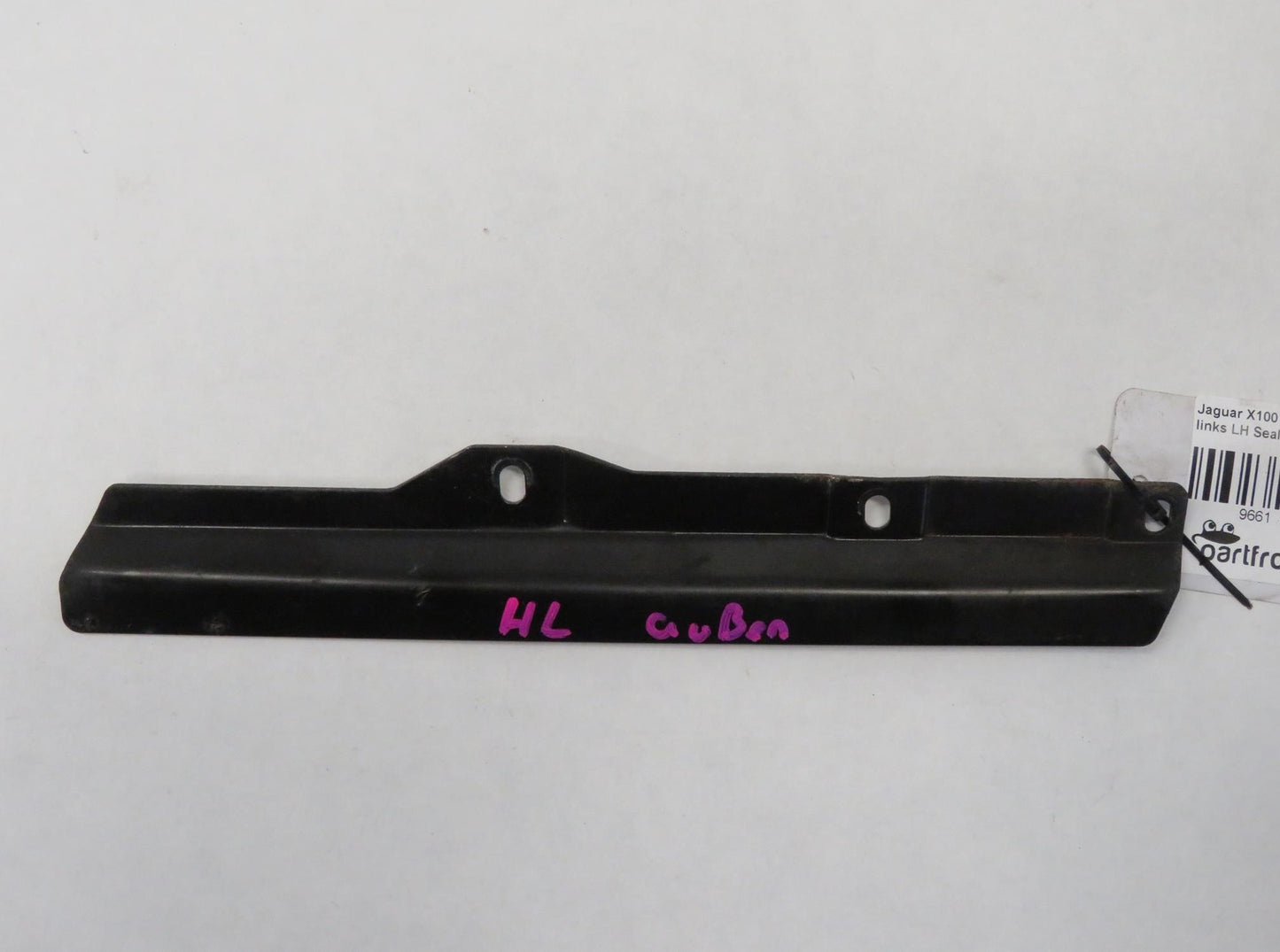 Jaguar X100 XKR XK8 Dichtungshalter links LH Seal Carrier HJA5759AB