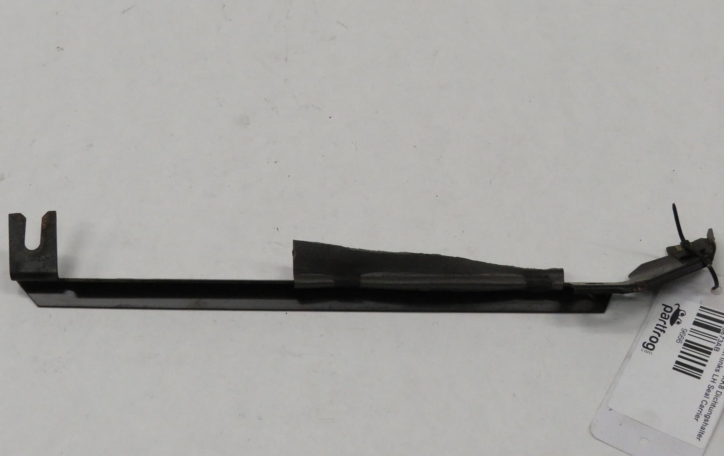 Jaguar X100 XKR XK8 Dichtungshalter hinten innen links LH Seal Carrier HJA5673AB