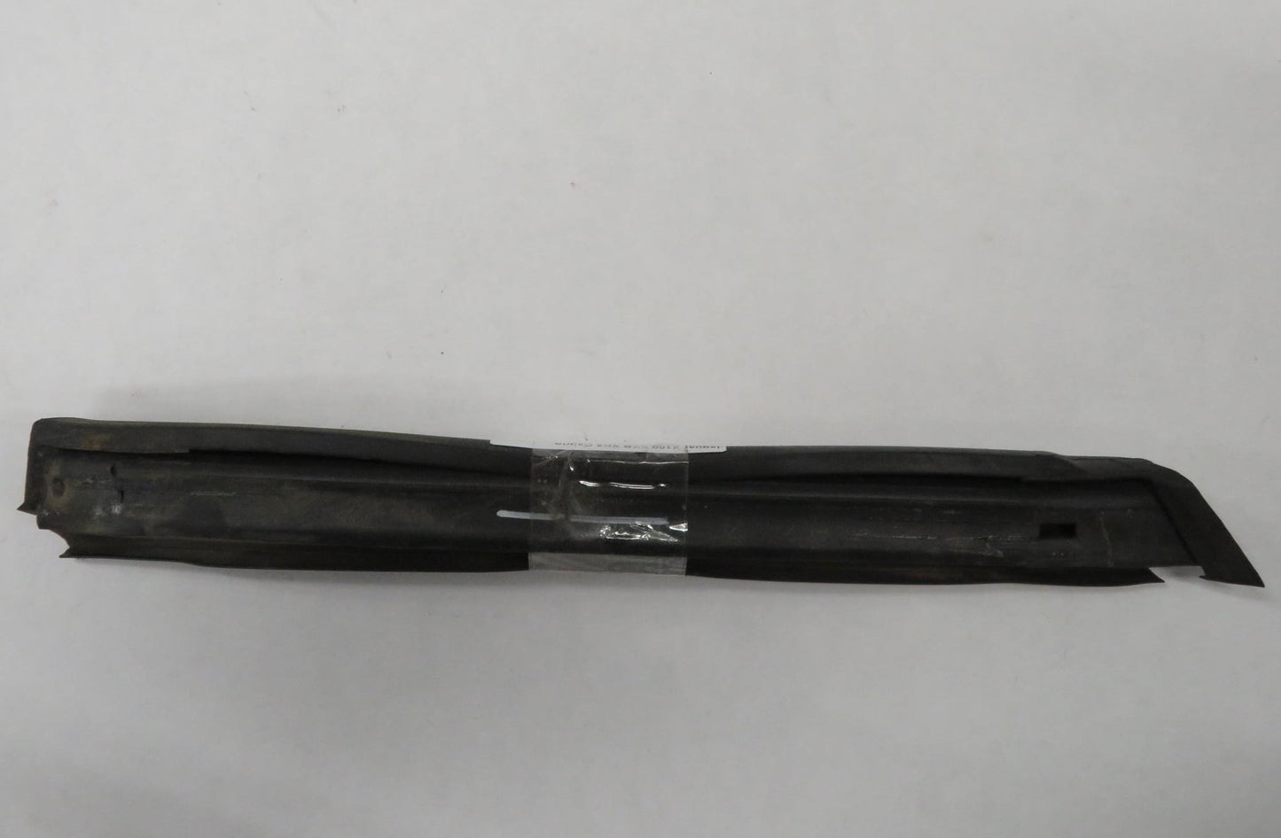 Jaguar X100 XKR XK8 Cabrio Dichtung Dach oben rechts Hood frame seal HJB7783AA