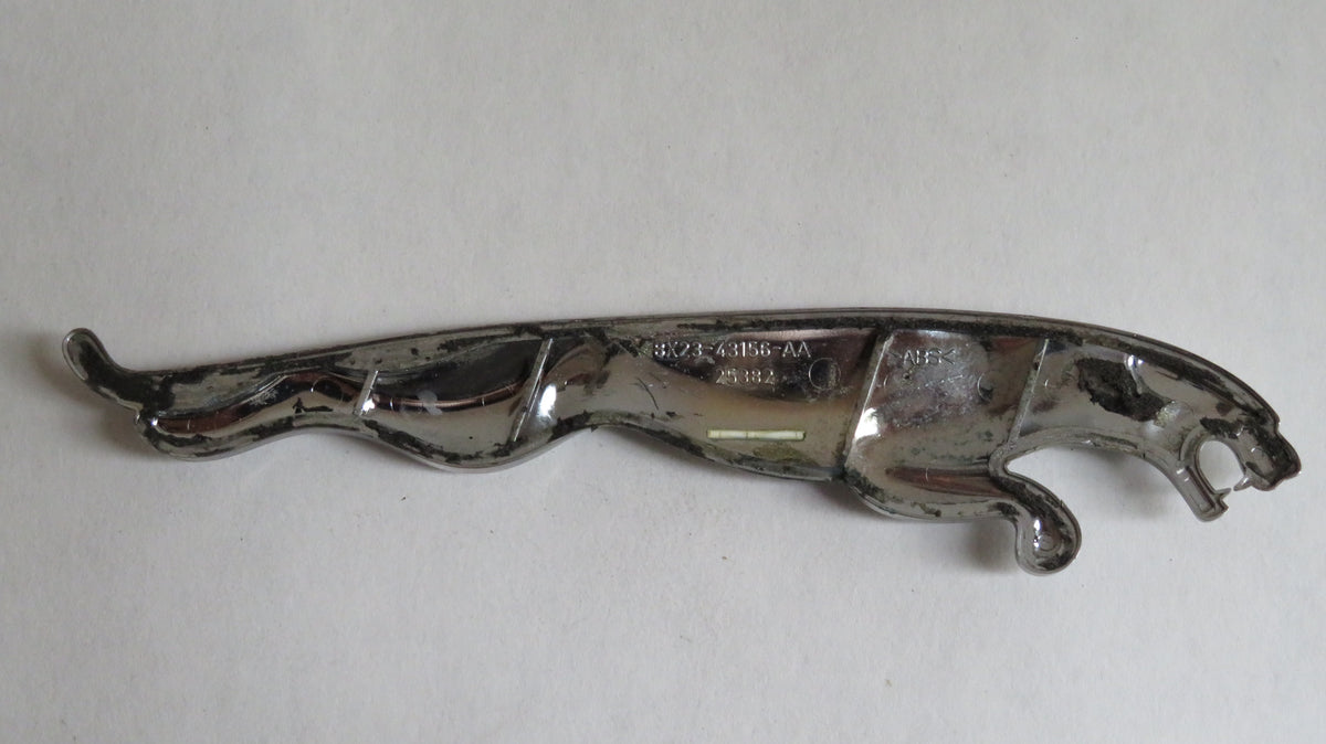 Jaguar XF (X250 Series) Emblem Logo hinten 8X2343156AA